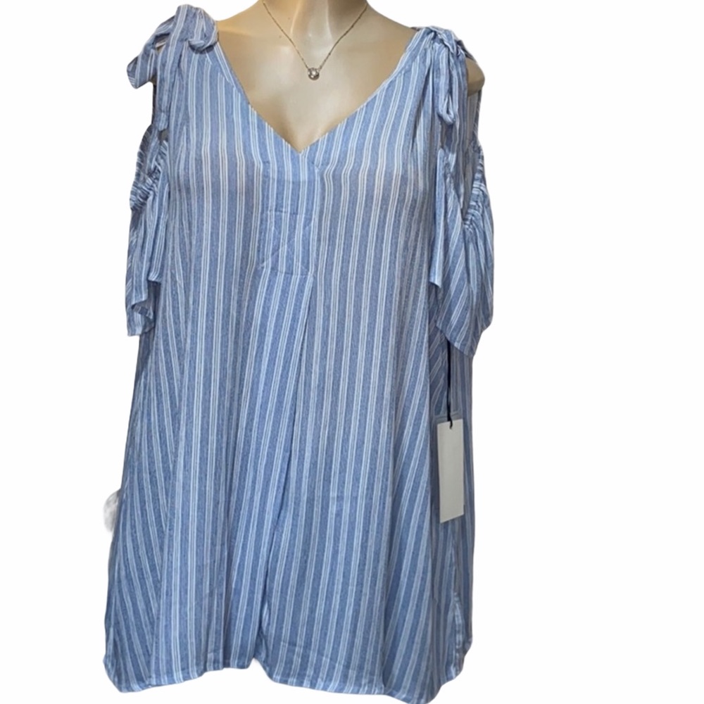 COVERSTICHED SHORT SLEEVE  COLD SHOULDER STRIPED TOP Large